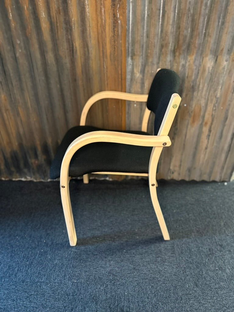 EFG Konferencestol - A New Story