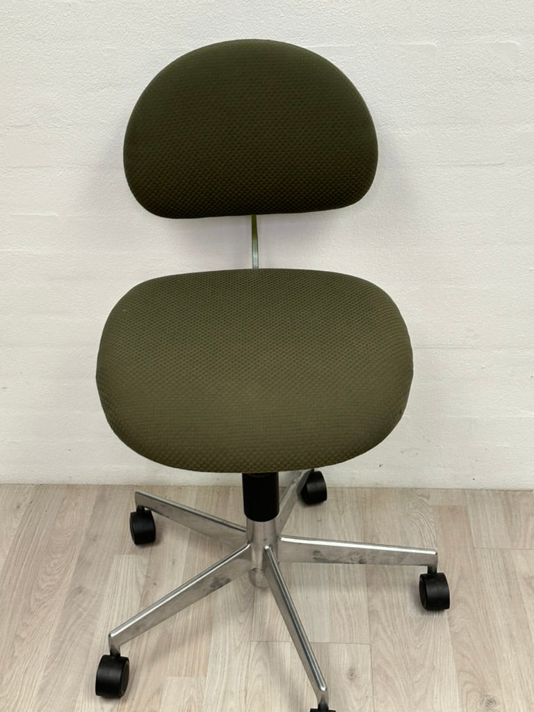 Labofa Upcycled Kontorstol - A New Story