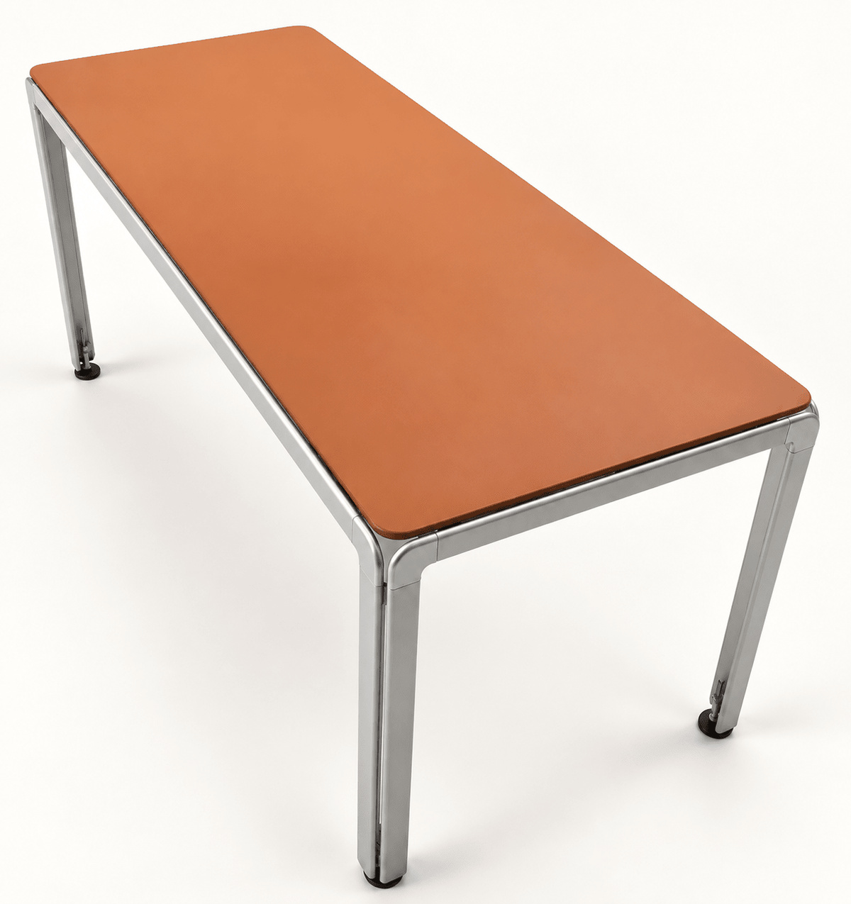 Upcycled Arne Jacobsen DJOB Konferencebord i læder - A New Story