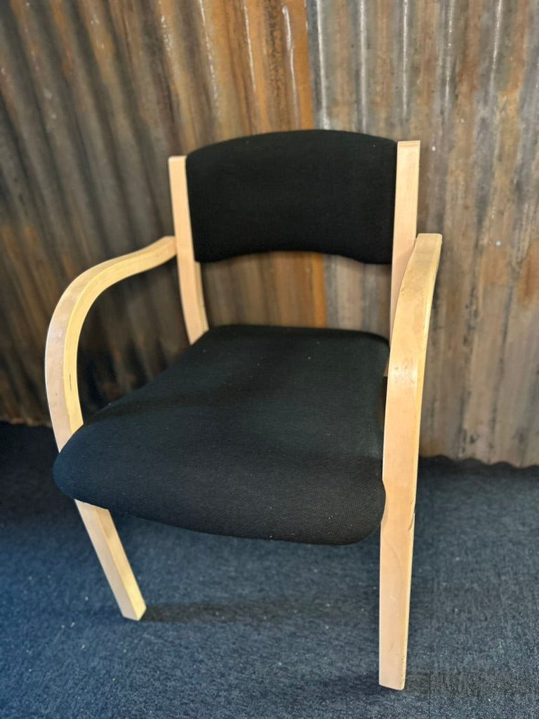 EFG Konferencestol - A New Story