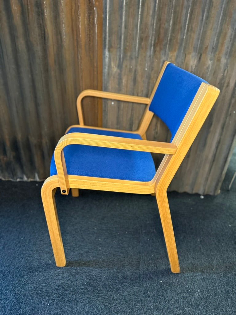 Magnus Olsen Mødestol - A New Story